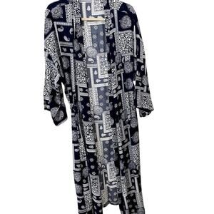Coofandy Men's Blue Paisley Lightweight Robe/Kimono - Size Small  (EUC)